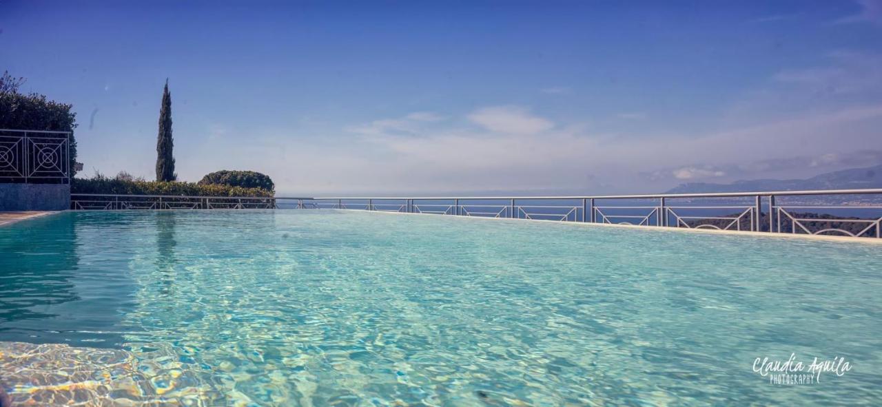 Villa Gaia - Luxury Villa, Pool & Wellness Rooms Bordighera Eksteriør billede