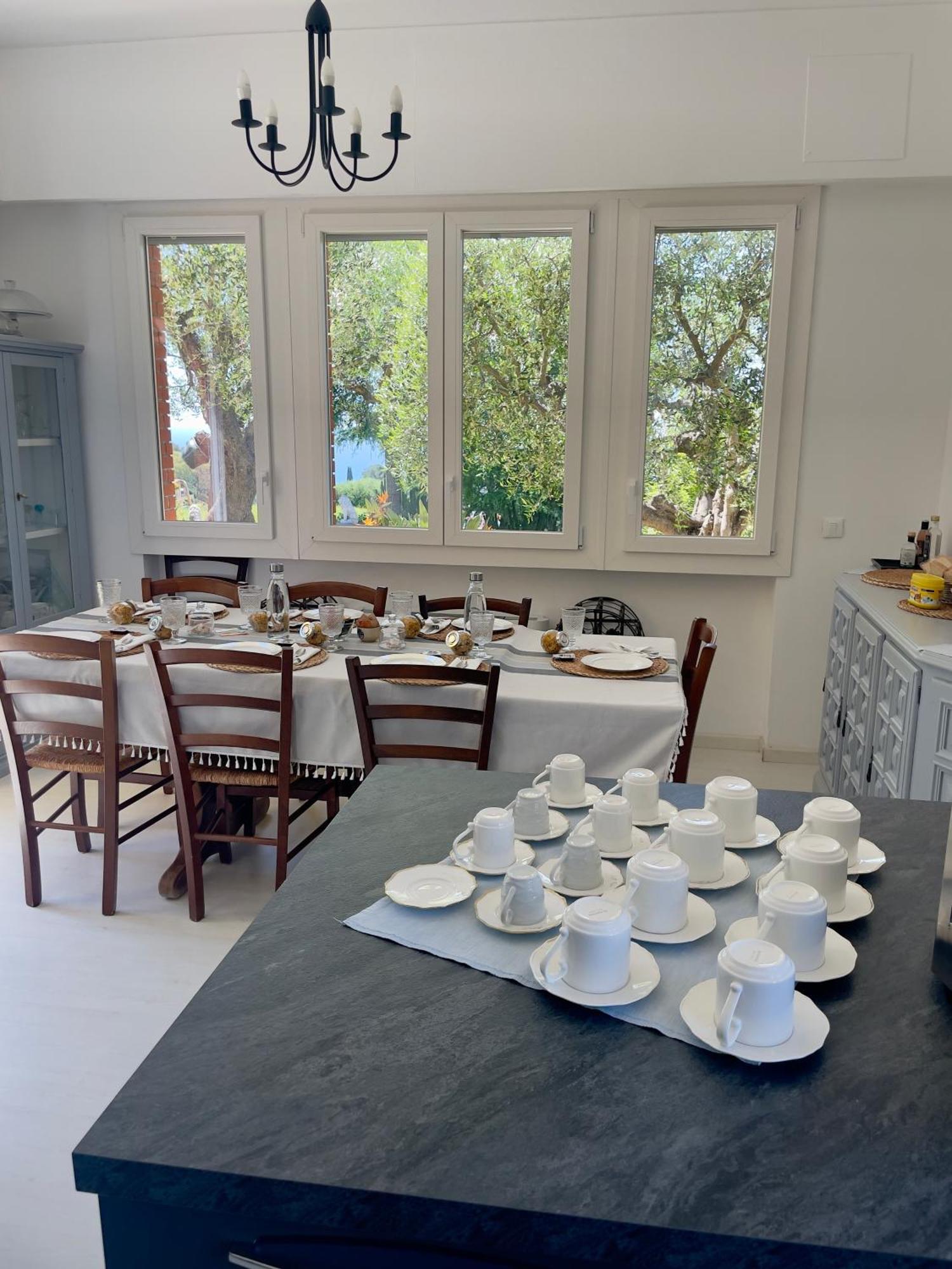 Villa Gaia - Luxury Villa, Pool & Wellness Rooms Bordighera Eksteriør billede