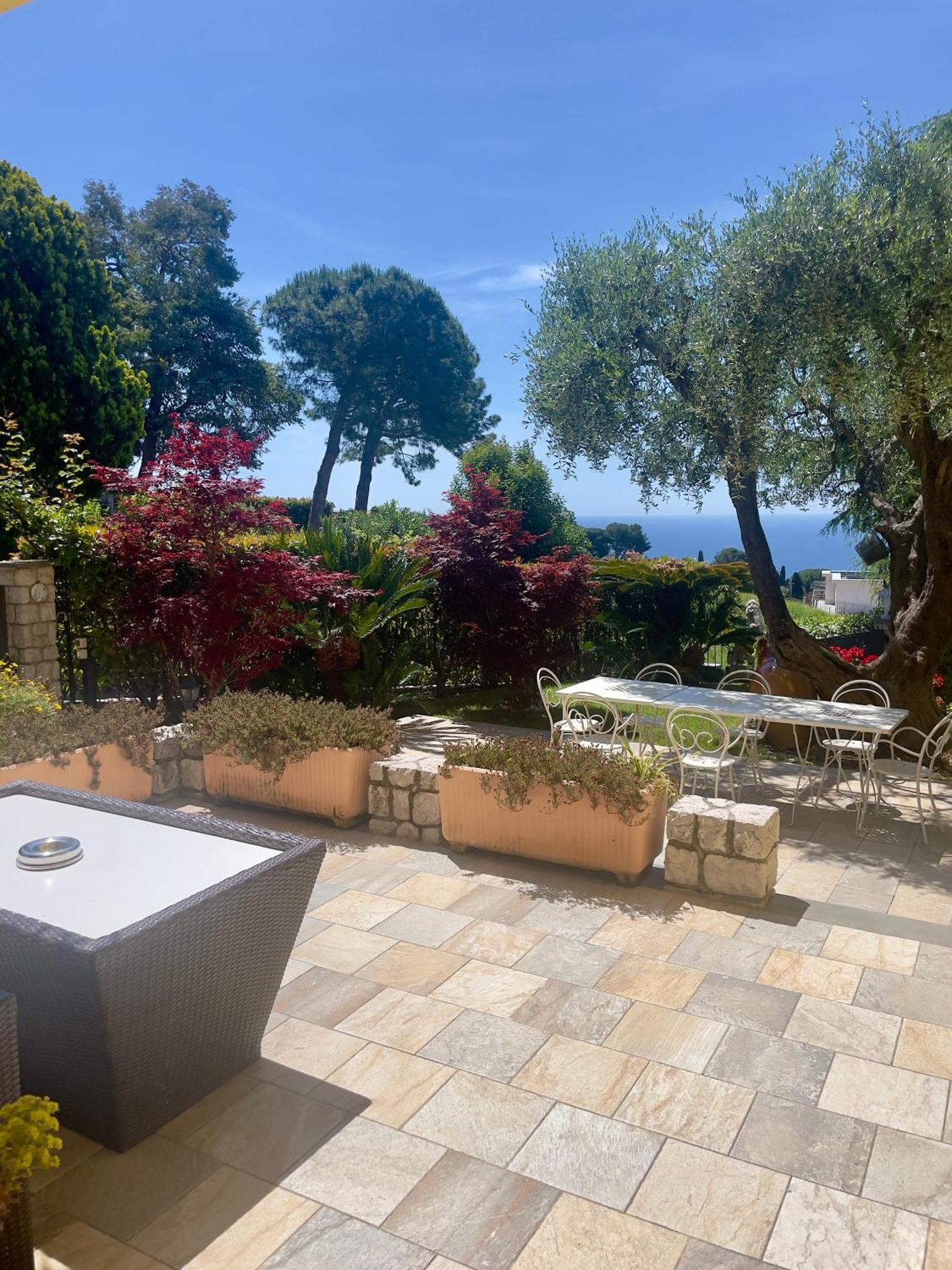 Villa Gaia - Luxury Villa, Pool & Wellness Rooms Bordighera Eksteriør billede