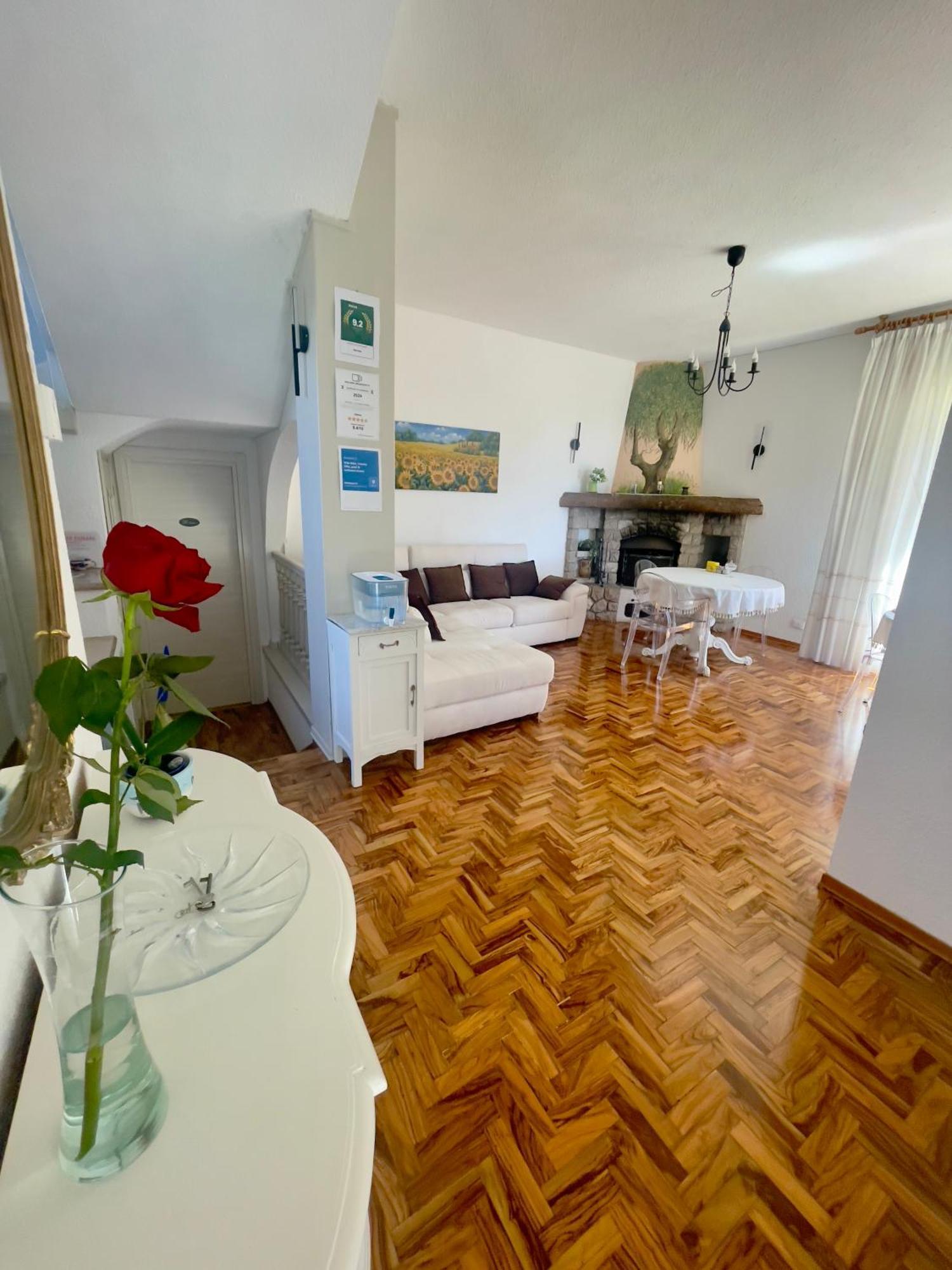 Villa Gaia - Luxury Villa, Pool & Wellness Rooms Bordighera Eksteriør billede