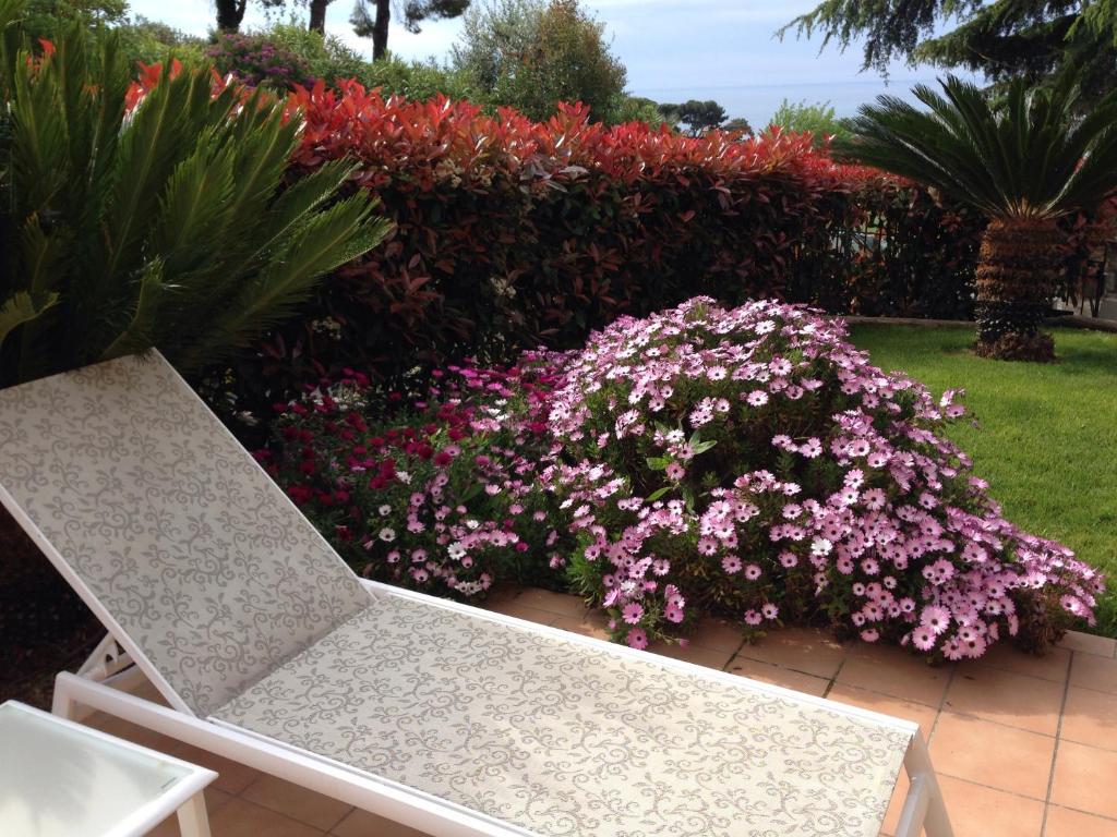 Villa Gaia - Luxury Villa, Pool & Wellness Rooms Bordighera Eksteriør billede